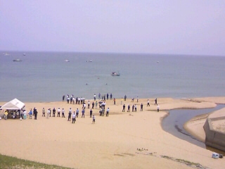 琴引浜 和のオーベルジュ まつつる 09年度京丹後市 琴引浜海開きです